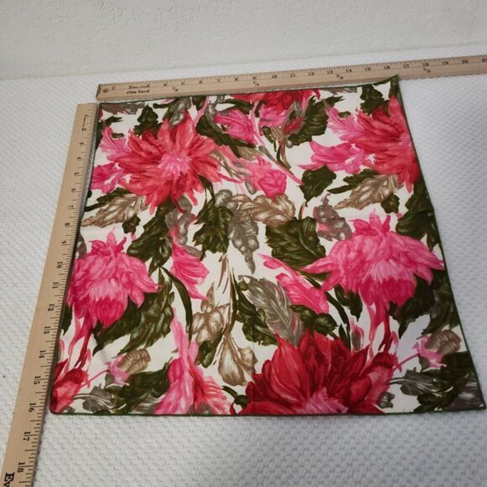Napkins Set of‎ 4 100% Cotton Mde in USA Red Pink Green Cream 16 x 16 Beautiful